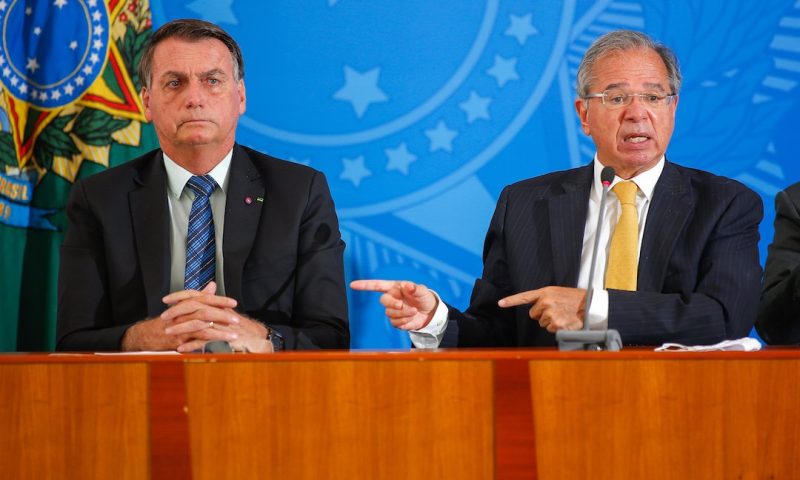 Governo prever Auxílio Brasil de R$ 400 para 2023