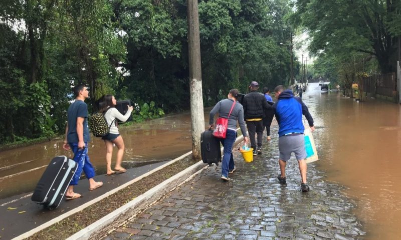 Chuvas: em três dias, quase mil moradores tiveram que sair de casa devido aos danos causados