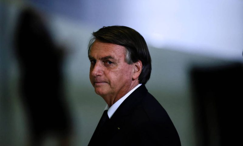 Governo Bolsonaro quer elevar Auxílio Brasil a R$ 600 até o fim do ano