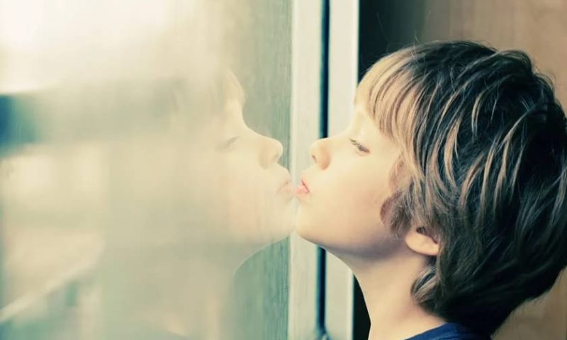 Planos de saúde são obrigados a cobrir fonoaudiólogo para autismo