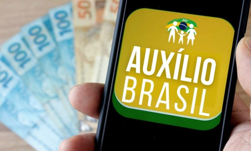 Empréstimo consignado do Auxílio Brasil 2022 tem nova data para ser liberado; veja quando