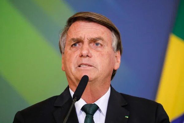 Bolsonaro diz que retorno da esquerda no Brasil deixará os EUA “isolados”