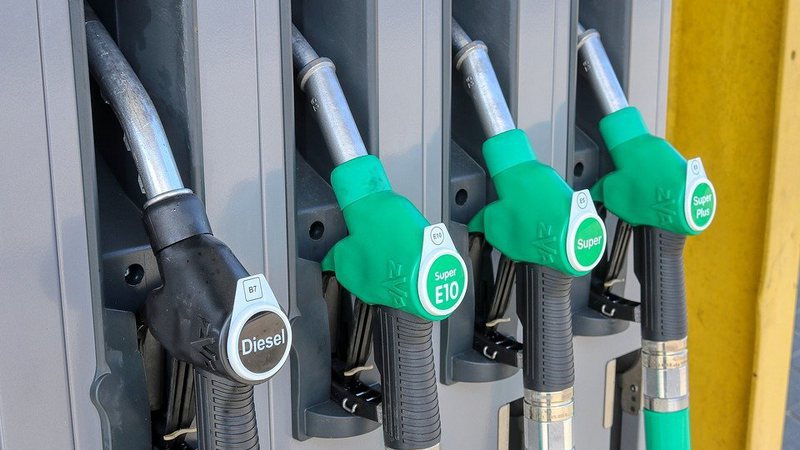 Petrobras reduz preço do diesel nas refinarias em R$ 0,38 por litro