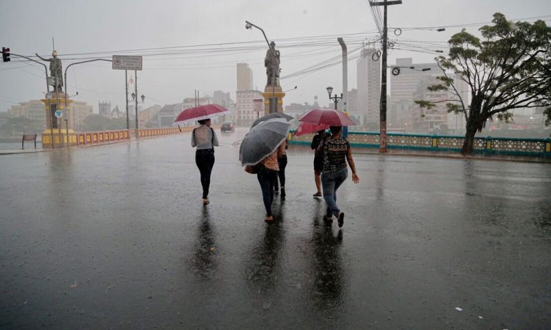 Inmet alerta para perigo potencial em Pernambuco por conta de chuva neste sábado