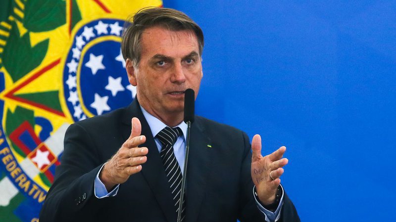 Bolsonaro diz que Lula quer ‘acabar’ com clubes de tiro: ‘Vai virar biblioteca’