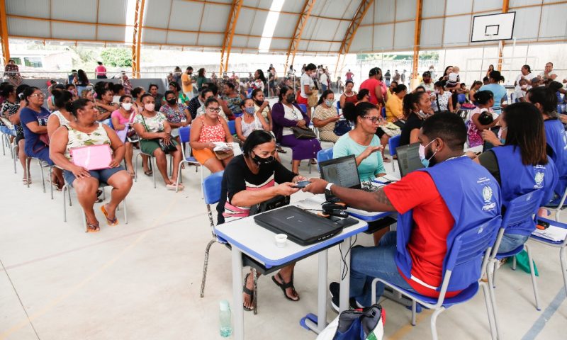 Programa Chapéu de Palha cadastra pescadores artesanais no Recife e em municípios do litoral pernambucano