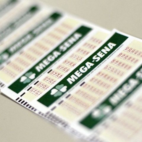 Ninguém acerta dezenas, e prêmio da Mega-Sena acumula em R$ 70 milhões; veja números