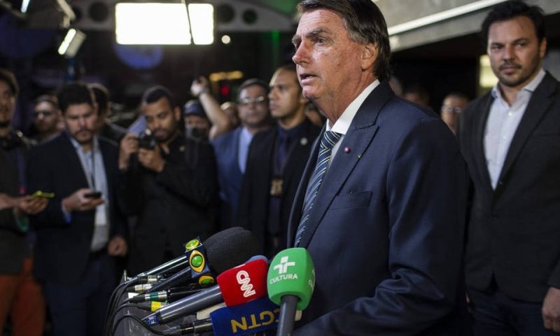 Bolsonaro envia proposta do Auxílio Brasil de R$ 405 em 2023, apesar de prometer R$ 600