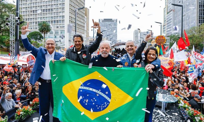 Para atrair PSDB, Lula avalia apoiar Eduardo Leite e ficar neutro em Pernambuco