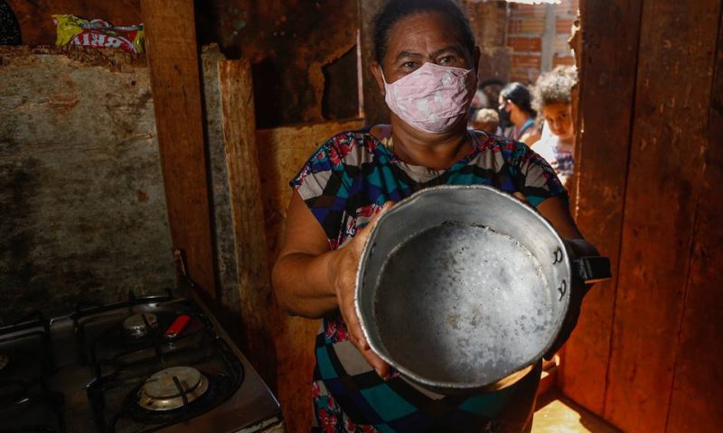 Três em cada 10 famílias passam fome no Brasil; pior situação é de Alagoas