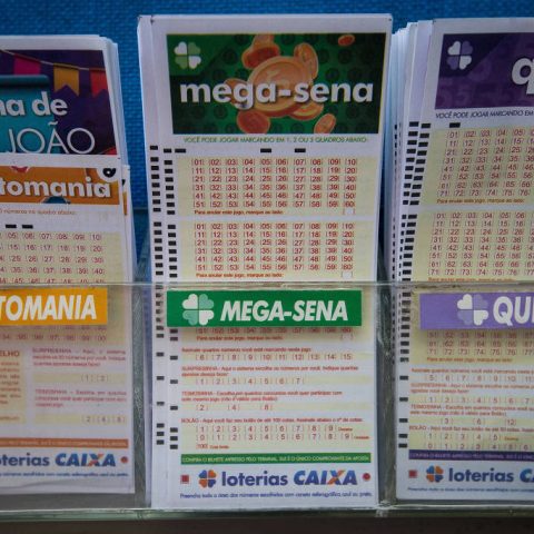 Mega-Sena: veja os números sorteados; prêmio acumula e vai a R$ 35 milhões na quinta (15)