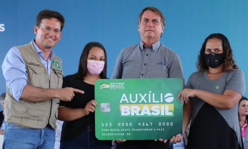 CadÚnico tinha 1 milhão de mortos ativos em 2022, no governo Bolsonaro