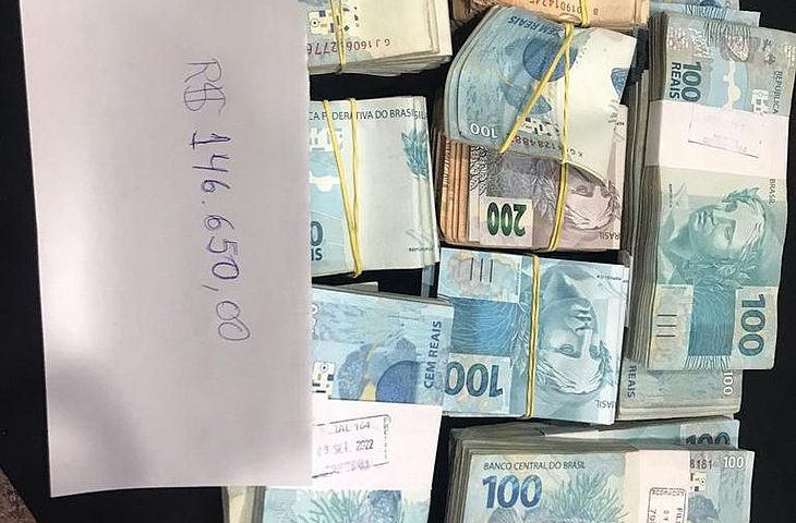 Polícia Federal apreende R$ 145 mil em espécie com parlamentar alagoano em hotel