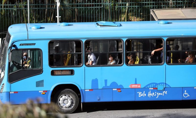 Belo Horizonte determina uso de máscaras em serviços de saúde e transporte