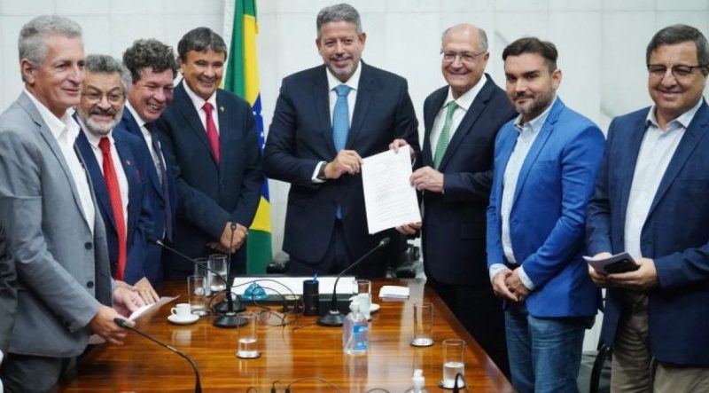 CÂMARA aprova em primeiro turno PEC do BOLSA FAMÍLIA para 2023