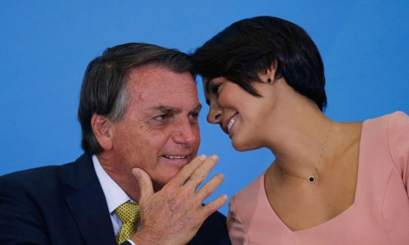 Cartão corporativo: Bolsonaro gastou R$ 1,46 mi em um único hotel e R$ 362 mil em padaria