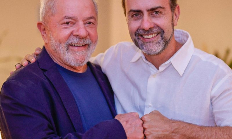 Lula exonera Gilson Machado da presidência da Embratur e nomeia Marcelo Freixo para o cargo