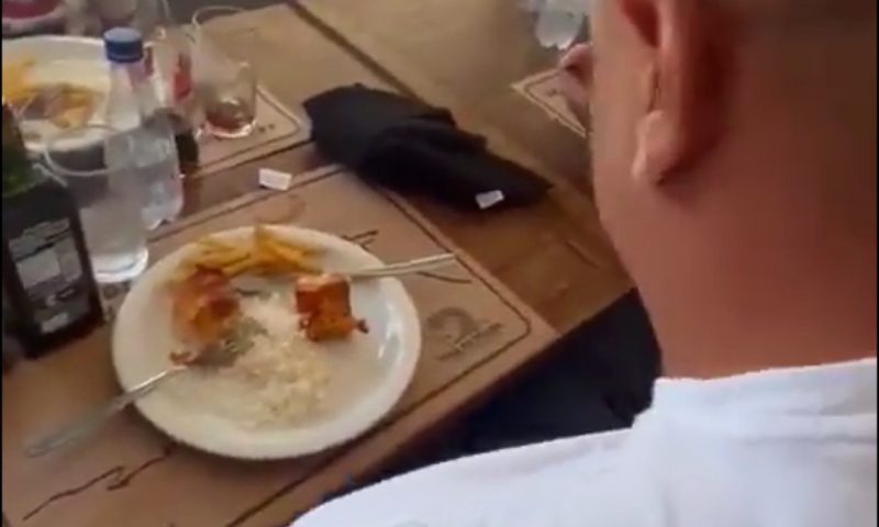 Traficante é preso enquanto almoçava com a família em restaurante