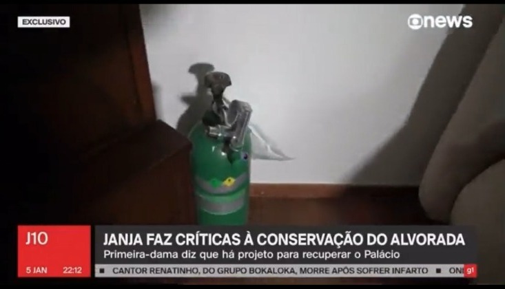 VÍDEO: Janja mostra que Bolsonaro dormia com cilindro de oxigênio ao lado da cama