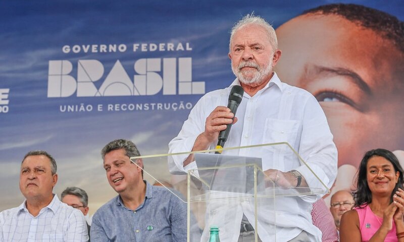 Lula envia projeto sobre piso da enfermagem nesta terça-feira (18)