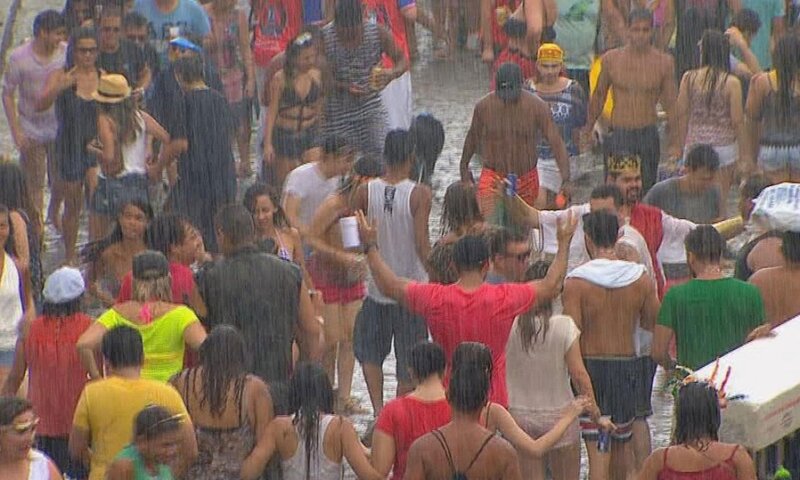 Previsão do tempo para o carnaval é de chuva, diz Apac