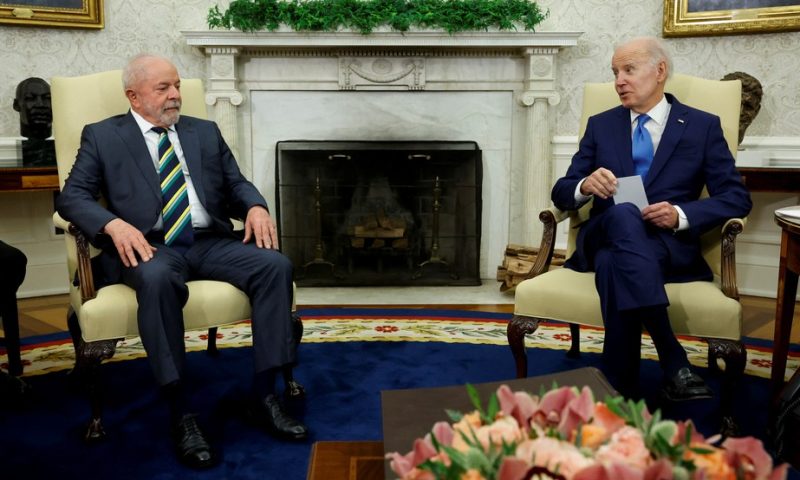 Lula se reúne com Biden na Casa Branca e agradece pela defesa da democracia