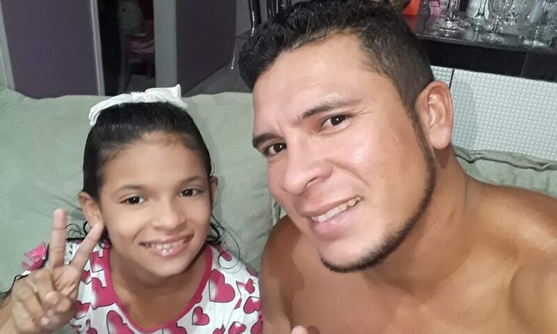 Pai e filha mortos em chacina em Sinop são enterrados no Maranhão