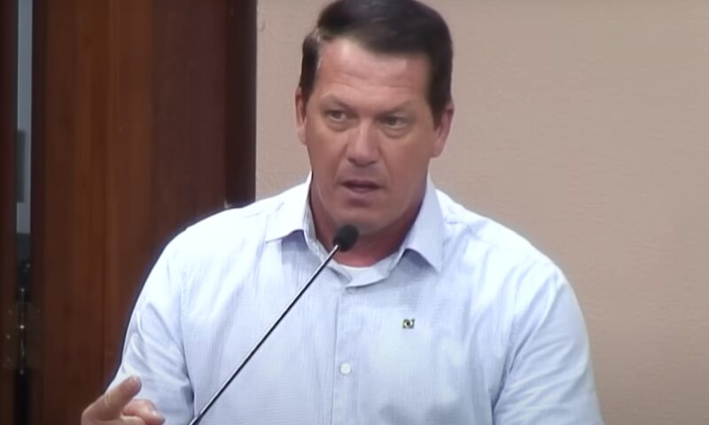 VÍDEO:Vereador que ofendeu baianos chora e pede desculpas