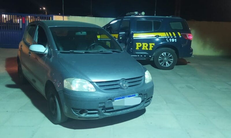 Carro roubado há 16 anos no Recife é recuperado pela PRF em Petrolina