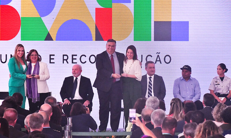 A convite de Lula, Raquel Lyra participa do relançamento do Pronasci em Brasília