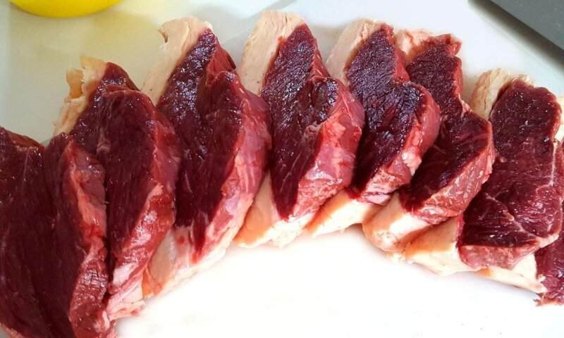 Preço da carne tem maior queda em 15 meses; picanha foi a que mais barateou