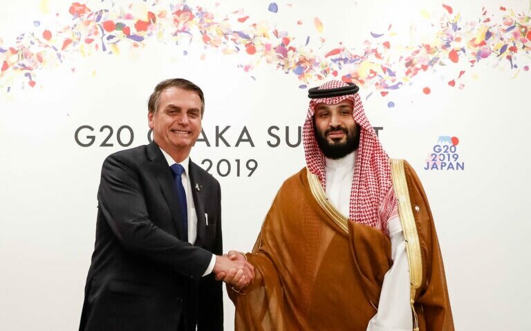 Bolsonaro entrega terceiro conjunto de joias sauditas