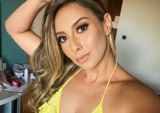 Policia abre investigação e intima professora a depor após servidora publicar “Look do massacre”