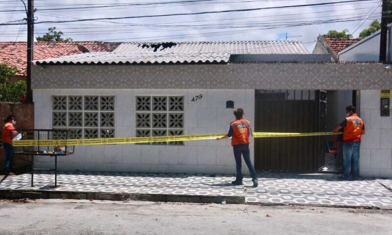 Crianças atingidas por incêndio continuam em estado grave