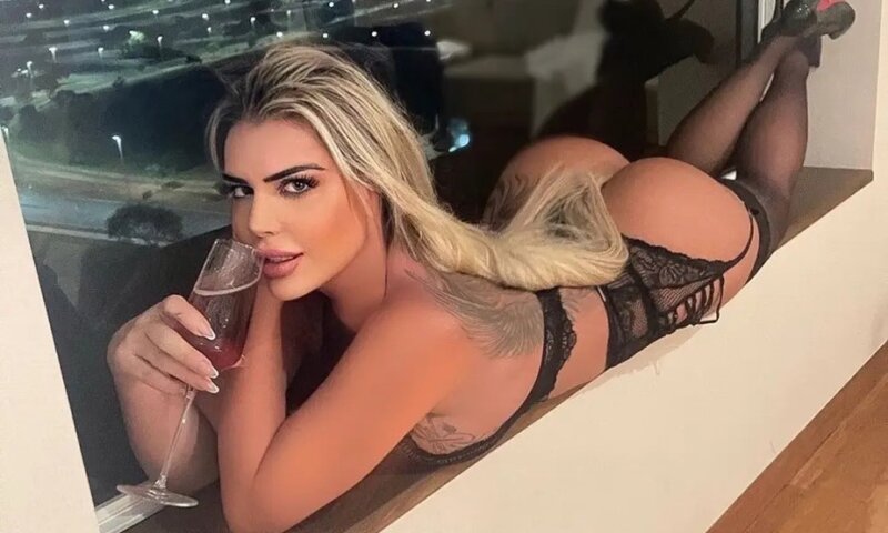 Legalmente loira! Denise Rocha aumenta faturamento com combo jurídico para orientar infiéis