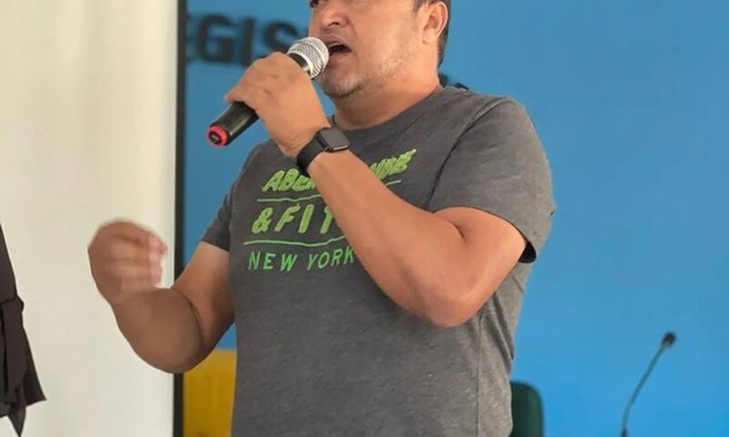 Prefeito é assassinado a tiros dentro de casa