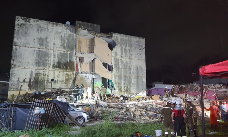 Desabamento em Olinda: Segunda morte é confirmada pelo Corpo de Bombeiros; buscas continuam