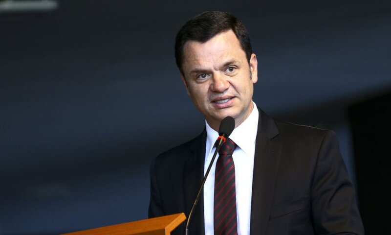 Moraes manda soltar Anderson Torres e determina uso de tornozeleira