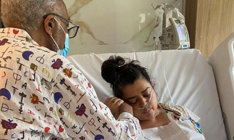 Preta Gil compartilha fotos de tratamento contra o câncer e diz que abril foi ‘o mês mais difícil’