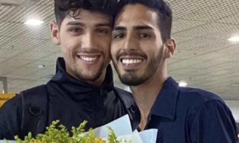 Influenciador da capivara Filó conhece namorado após 1 ano de namoro virtual