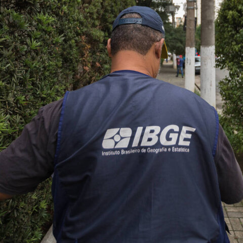 Concurso IBGE 2025: saem editais com 9.580 vagas de nível médio; veja distribuição e salários