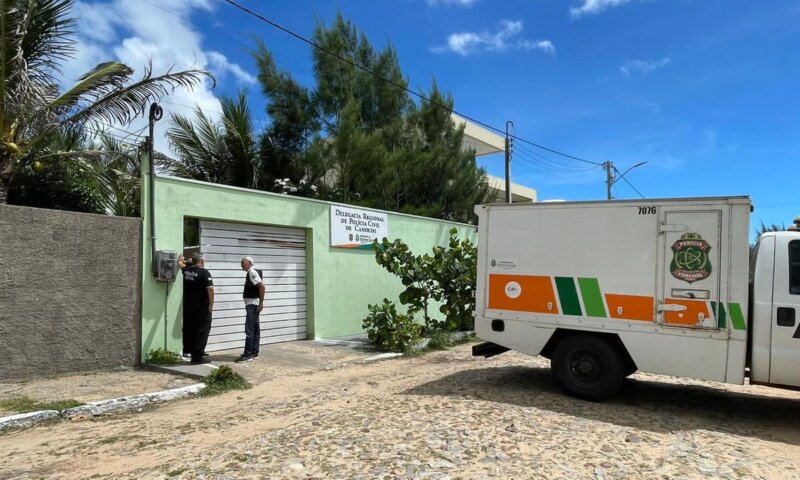 Quatro policiais civis são mortos por colega da corporação em delegacia