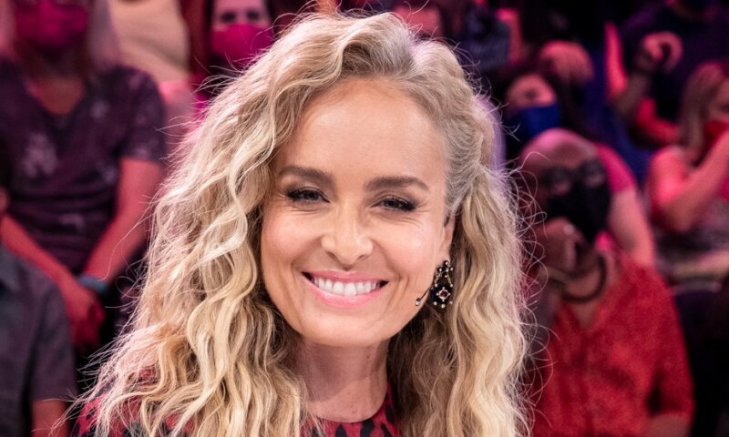 “Mães também gozam”, explica Angélica após fãs rejeitarem indicação de vibrador como presente