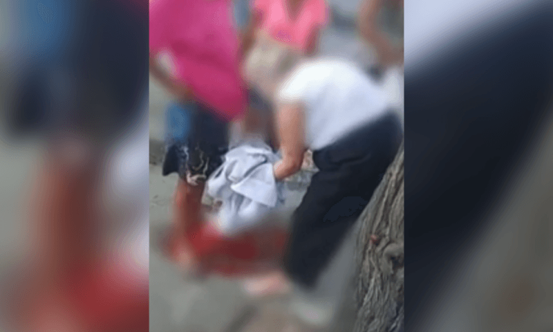 Mulher dá à luz em porta de hospital em Vitória de Santo Antão,PE