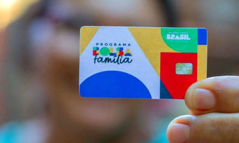 Valor médio do Bolsa família passa a ser de R$ 705 a partir de hoje (19)