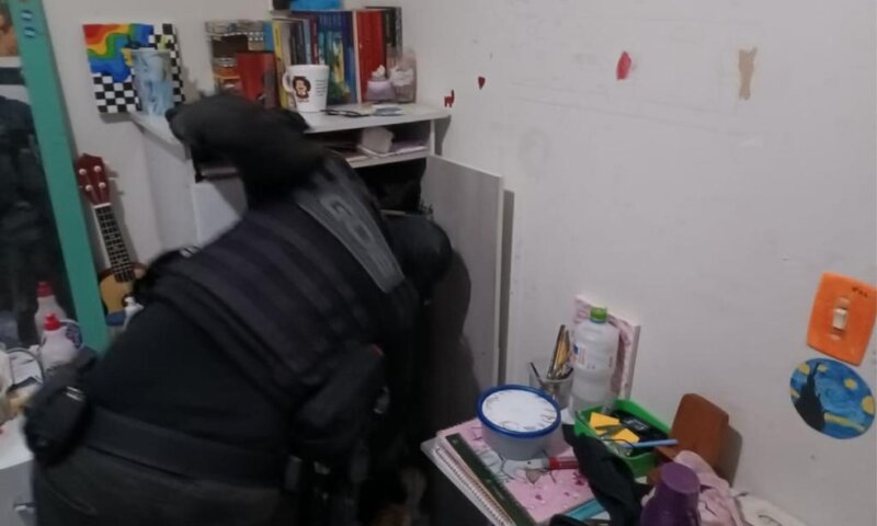 PMs são investigados por roubar droga de traficantes e cobrar R$ 6 mil para liberar criminosos