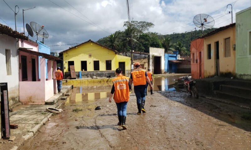 Governadora Raquel Lyra decreta emergência em 12 municípios da Mata Sul afetados pelas chuvas