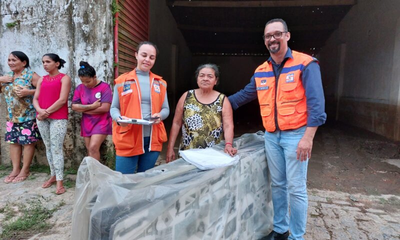 Atingidos pelas chuvas na Mata Sul começam a receber ajuda do Governo de Pernambuco