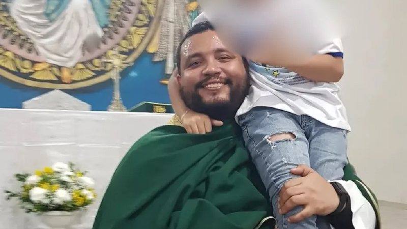 Padre é Preso Por Suspeita De Abusar De Dois Meninos Dentro De Paróquia