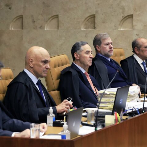 Moraes diz a Lula que não quer atuação do governo em sua defesa e não pretende estabelecer relação com os EUA